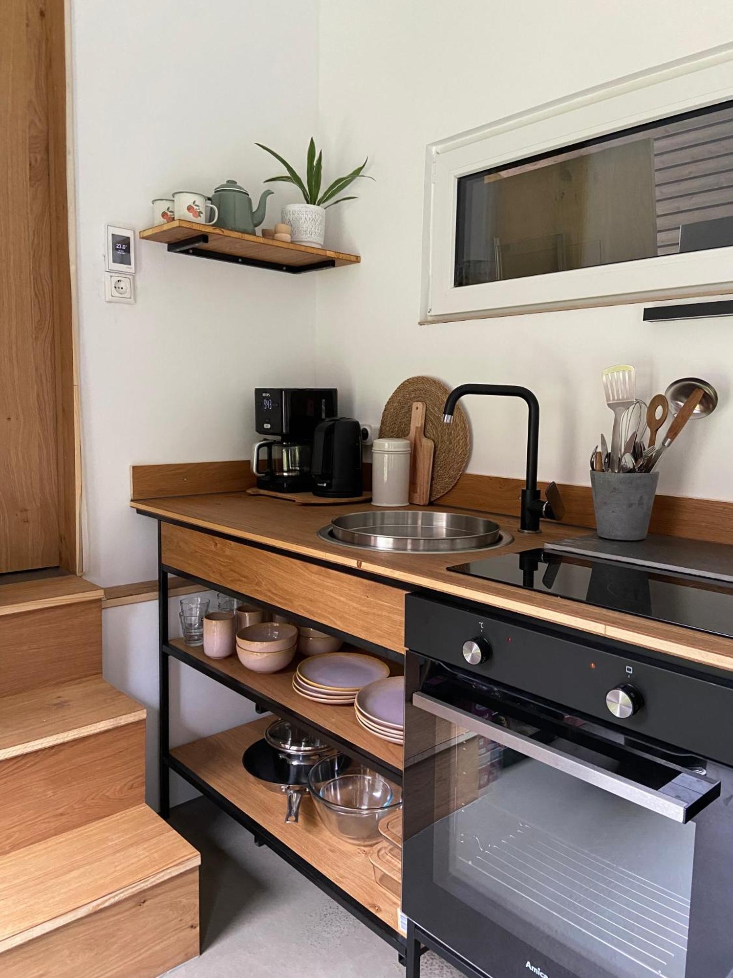 Modernes Tinyhouse Trailer Cabins Am Waldrand - Mit Seezugang エーギング エクステリア 写真